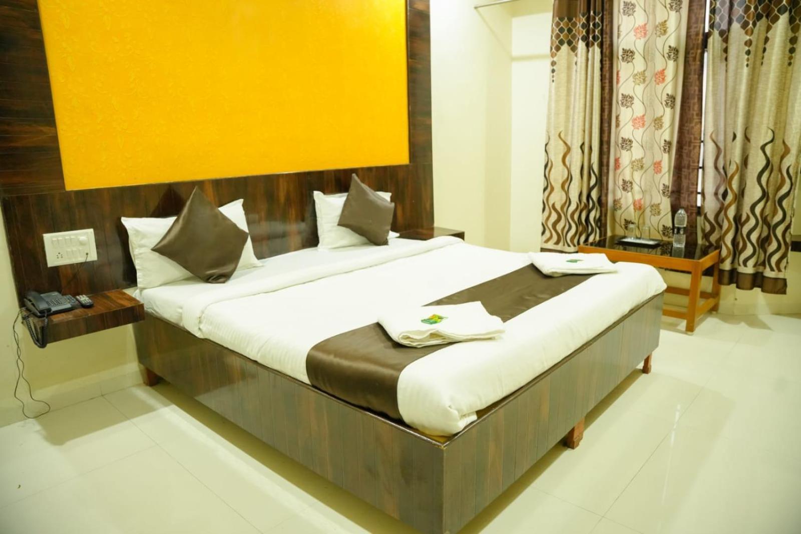 Hotel Sachidanand เชอร์ดี ภายนอก รูปภาพ