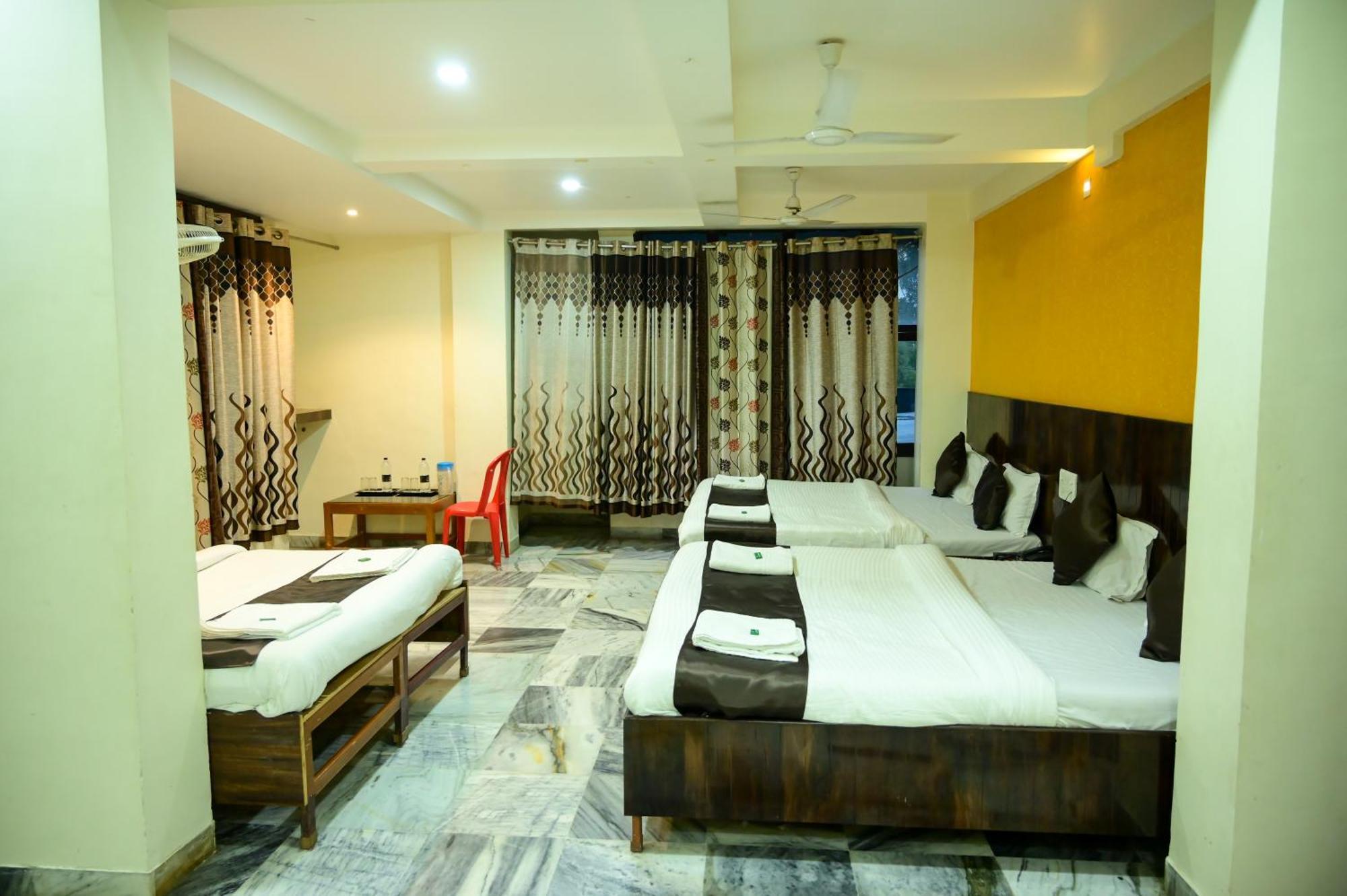 Hotel Sachidanand เชอร์ดี ภายนอก รูปภาพ