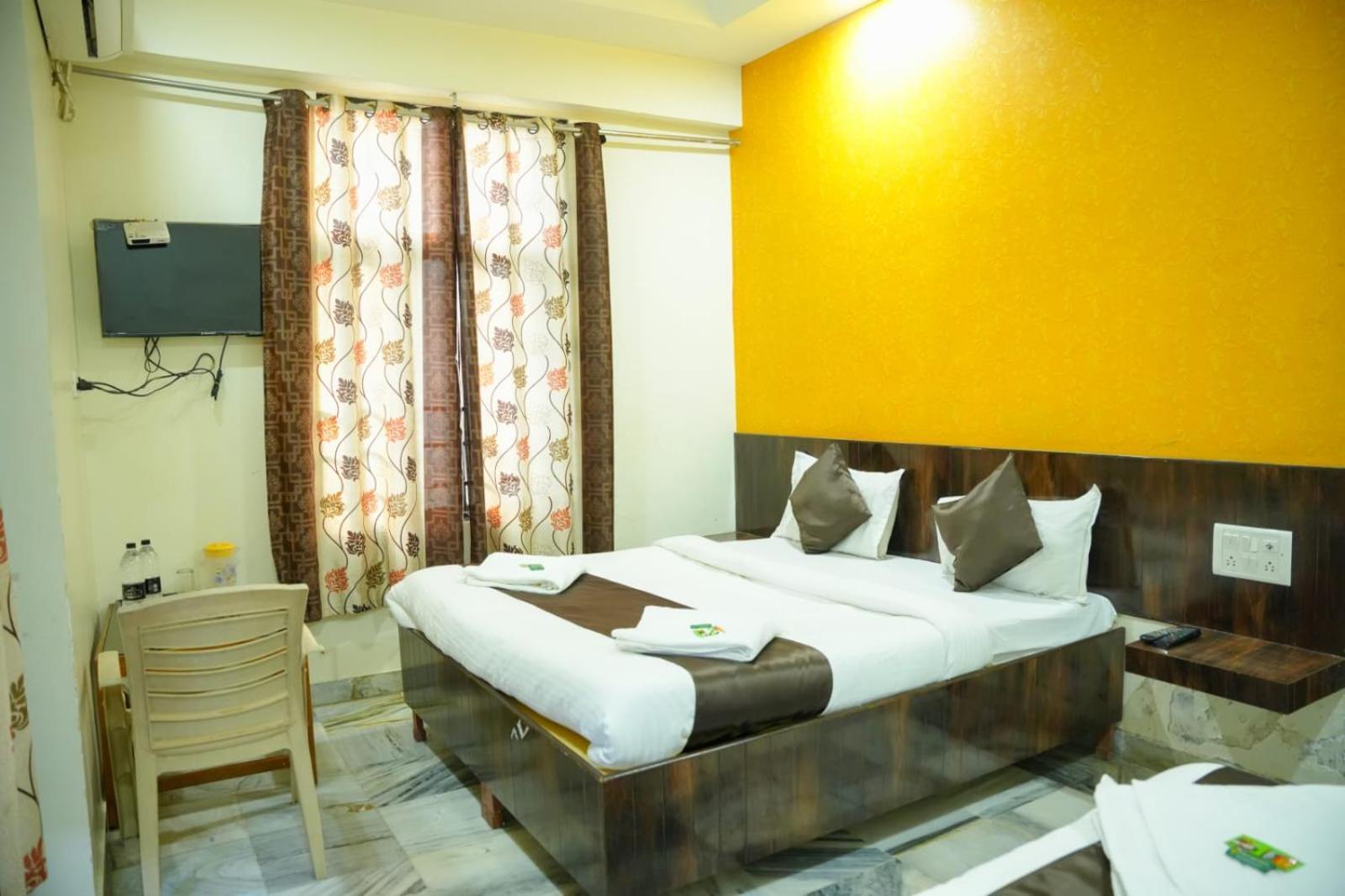 Hotel Sachidanand เชอร์ดี ภายนอก รูปภาพ